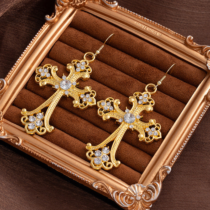 Wholesale Hollow Flower Necklace Diamond Cross Pendant Necklace Sweater Chain